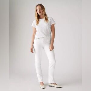 LEVI’S CLASSIC STRAIGHT SIMPLY WHITE JEANS SIZE 30 NWT